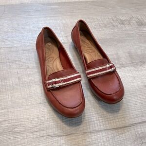 Born Women’s Red Leather Driving Moccasin Loafer Flats Shoe Size US 6/EUR  36.5